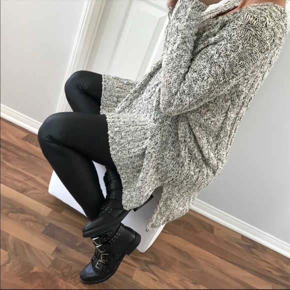 Black and white cable knit sweater - Picture 4 of 6